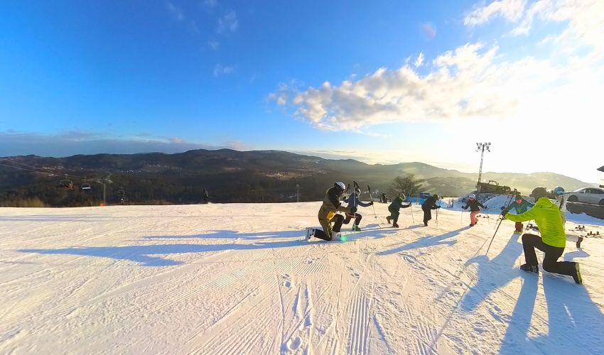 Szkolenia narciarskie dla dorosłych – 7 kroków skutecznej nauki jazdy